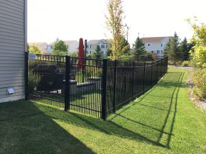 A Homeowner's Guide to the Types of Residential Fences