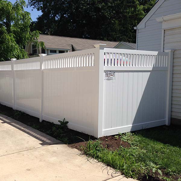 The PVC White Solid with Spindles fence from PARAMOUNT FENCE at Batavia, IL